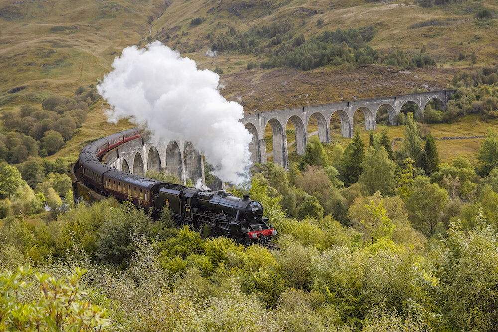 71137-jacobite-steam-train-glenfinnan-viaduct.jpg